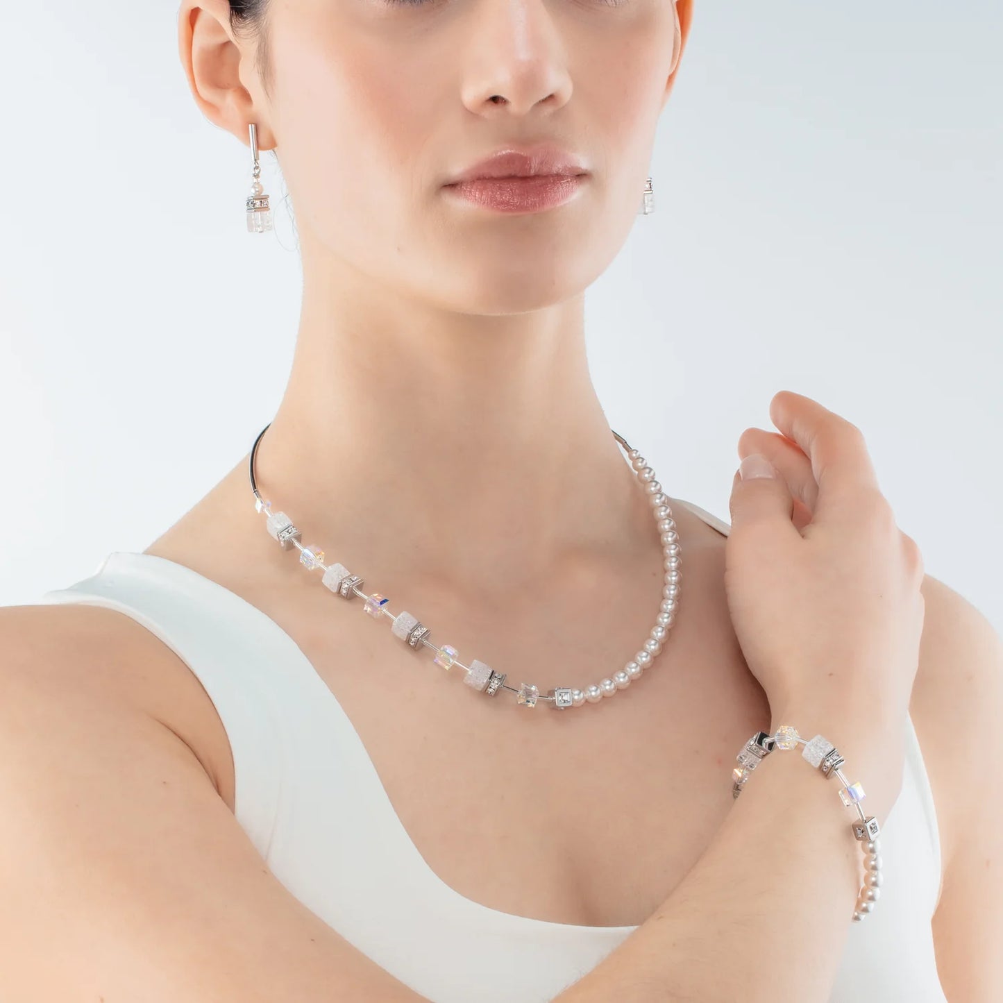 Precious Pearl Necklace White